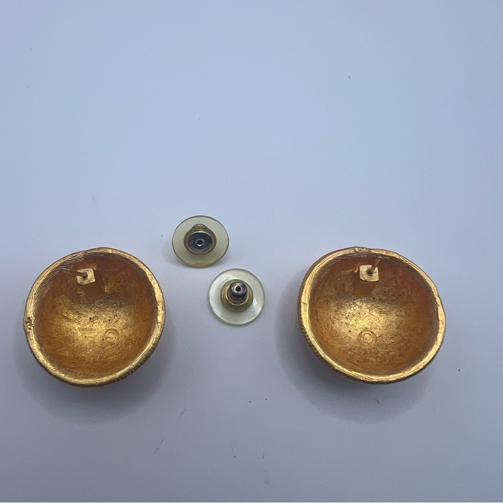 New Old Stock Vintage Anne Klein Chunky Gold Tone Pierced Earrings - Picture 4 of 5